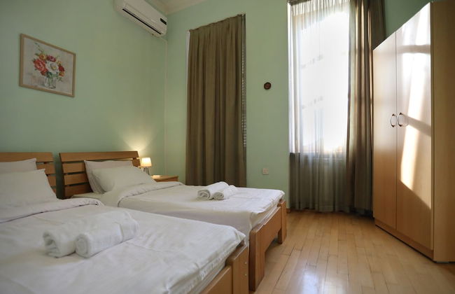 David's Apartment - Photo 8