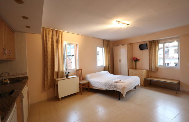 Royal Inn Aparthotel - Photo 5