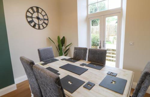 1 Claire House Way - Photo 9