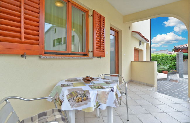 Apartment 344 - Photo 30