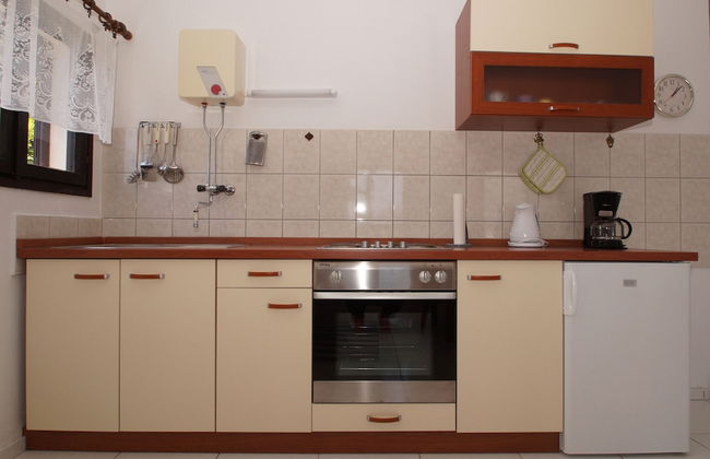 South Island Apartments - Photo 22