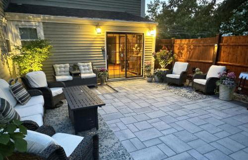 Large, Comfortable & Conveniently located Home - Foto 37