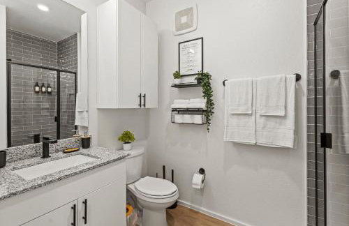 2Beds|2Baths|Near Convention Ctr|Free Parking|Gym - Foto 11