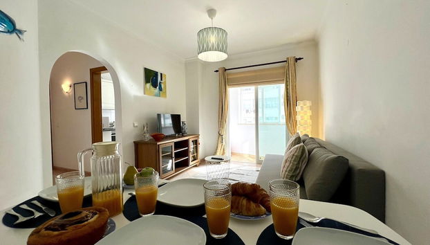 Quarteira Central Beach by Homing - Foto 5, Servicio de comidas en la habitación