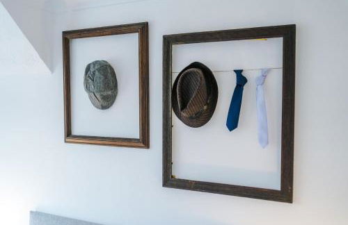 4BR Home for 8, Full Kitchen, Parking, WiFi in Northwich - Photo 47