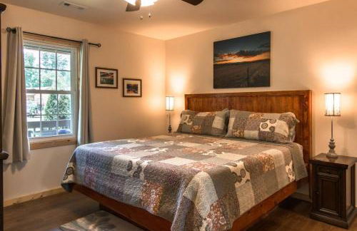 Train Rides, Trails and Casino Fun is Your Smoky Hub - Foto 19