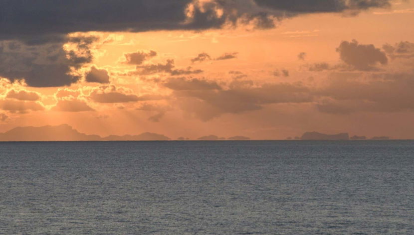 Tour di Cala Torret in kayak al tramonto