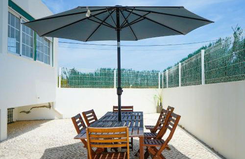 Serene Duplex House With Patio by LovelyStay - Foto 2