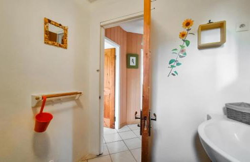 Stunning Home In Eyraud-Crempse-Maurens - Foto 21