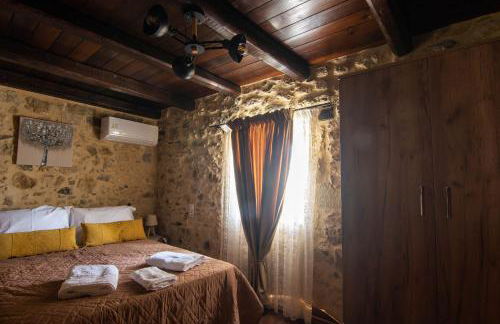 Hercules Traditional Houses - Photo 32