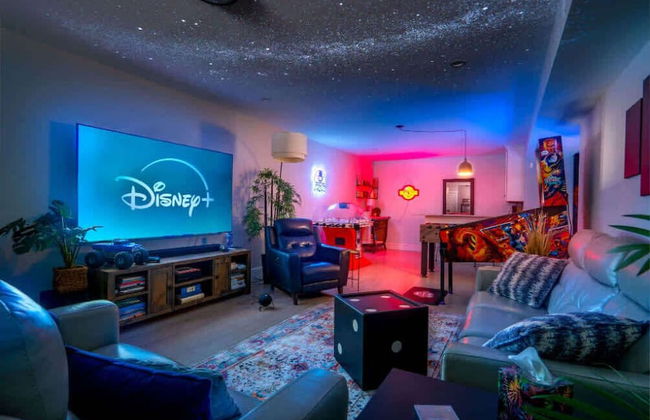 Golf-front Personal Arcade Hot tub Outdoor Kitchen - Photo 1