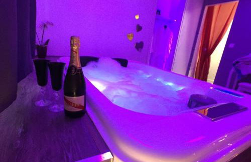 Suite Cupidon- Domaine des trois châteaux - Foto 52