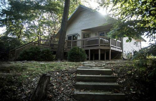 Wonderful Lakefront Cabin with Hot-tub in Carbondale, Illinois - Foto 1