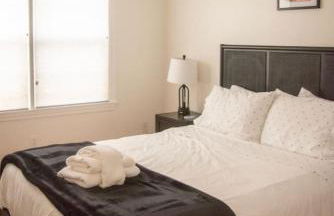 Spacious Coastal Townhome Deck and Parking - Foto 34