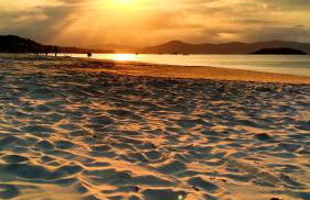 Apartamento de 2 quartos a 3 minutos a pé da praia de Cachoeira de Bom Jesu com águas calmas - Foto 37