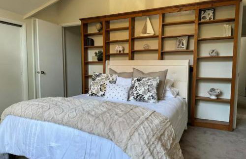 Modern Lakefront Getaway Jersey Shore - Foto 12