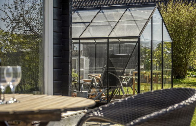 "Ylvie" - 150m from the sea - Foto 9