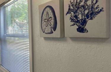 Contemporary 1-Bedroom Private Bungalow Walk to Armature & Riverwalk - Foto 13