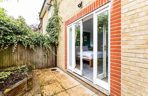 2BR, Gated parking, 50" TV, Nespresso machine - Foto 20