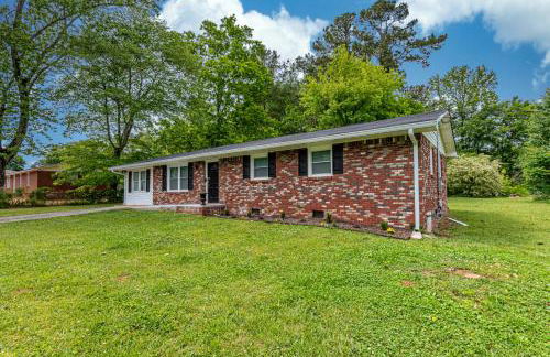 Ranch Style Home & Plenty Of BKYD Space Near KSU - Foto 21