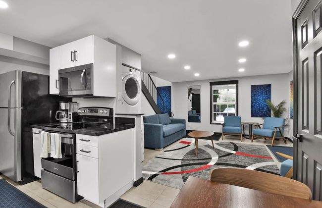 Escape to This Luxury Wilton Manors Villa - Foto 1