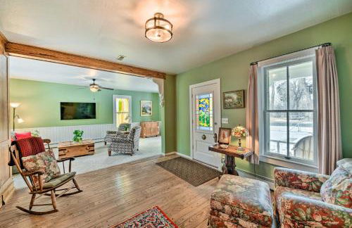 Charming Buena Vista Creekside Home Walk to Main! - Foto 5