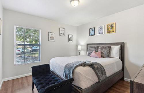 Modern Rental Near Medical Center, Six Flags, UTSA, La Cantera, Lackland AFB - Foto 26