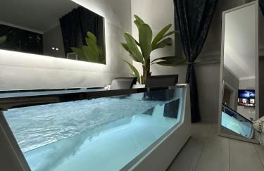 TROPICAL RHAPSODY - Jacuzzi & King Size a Torino Centro - Foto 8