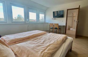 Hotelähnlich ausgestattete Zimmer mit eigenem Bad - Foto 1