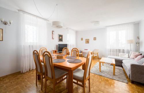 National Stadium Spacious Apartment by BookingHost - Foto 13