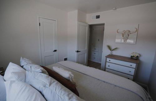 The White House, A Unique ABQ Stay in Central Location near Uptown - Foto 70