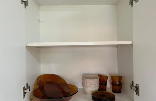 Apartamento sala e quarto com ar na Praia do Abricó - Foto 34