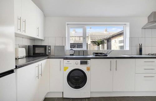 Elegantly 2-Bedroom in Ashington, Sleeps 3 - Photo 16