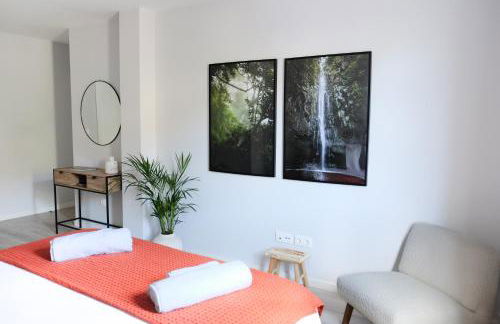 New 3 Bedroom Luxury Family Apartment - Airco, King Size Beds, Fully equipped kitchen, Balcony, Washingmachine, 2 bathrooms, Free parking, Fast Internet, 142m2 - Foto 7