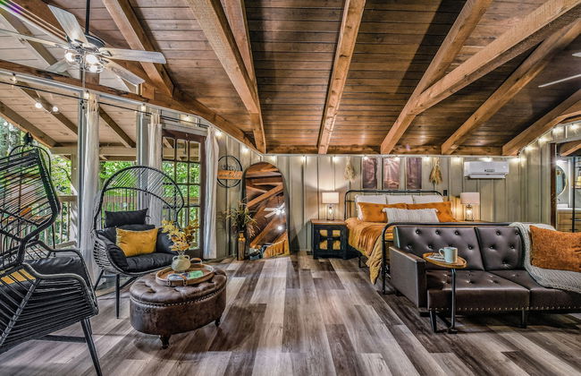 Light'n Bug Bungalow - Photo 3