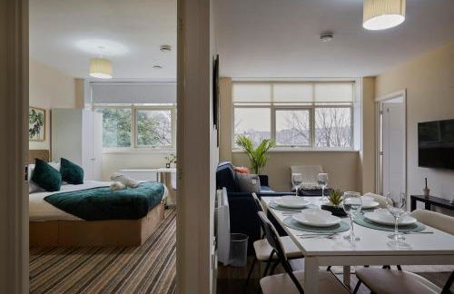 Modern 3-Bedroom Apartment in Central Huddersfield with Free Parking - Foto 21