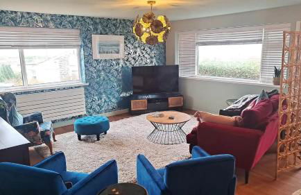 Coastal Boutique Luxury Home With Sea Views - Pass the Keys - Photo 6