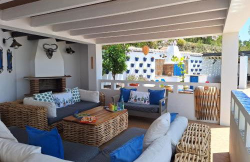 Casa Alta - exclusive large luxury private villa, large pool, amazing views, on the edge of the village and next to natural park - Foto 2