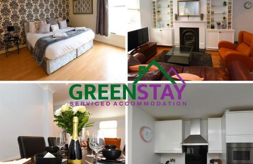 "Honeysuckle House Chester" by Greenstay Serviced Accommodation - Large 3 Bed House, Sleeps 6, Perfect For Contractors, Business Travellers, Families & Groups - Photo 2