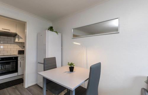 1 Bed Flat In Horsham Town Centre With Free Parking - Photo 10