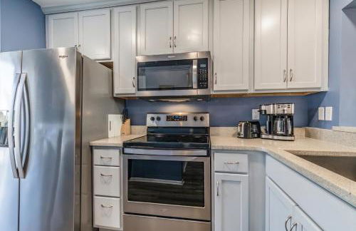 New Listing - Marsh Views Short Walk to Beach and Pools - Double Decks - Foto 19