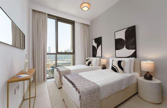 Maison Privee - Luxury Apt with Burj Khalifa Vw & Direct Mall Access - Photo 5