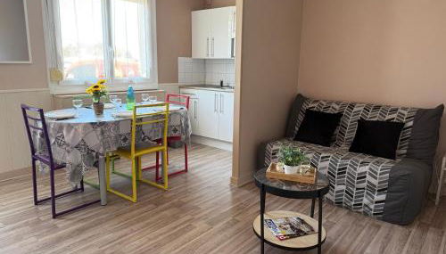 2 logements séparés 2 et 5 couchages au Rez-de-Chaussée à Chambretaud, 5 min Puy du Fou - Foto 4