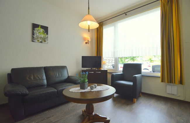 Snug Apartment in Schin op Geul Near Public Pool - Photo 41