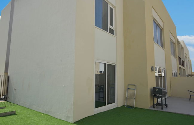 Elegant 3 BR Dubai South - Photo 63