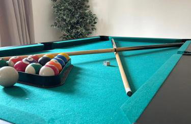 Beautiful 4-Bedroom Home for Groups & Families - Foto 12