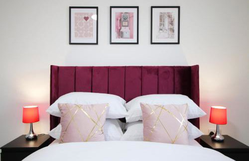 New Cardiff Bloc Exclusive Apartments By Prime Stays - Shops and Parking - Great for Groups and Families - Foto 10