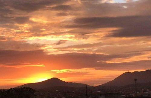 CASA SURYA, Piscina Fantástica, Churrasqueira, Completa, 18 HÓSPEDES na REGIÃO DOS LAGOS - Casa de Campo - Foto 52