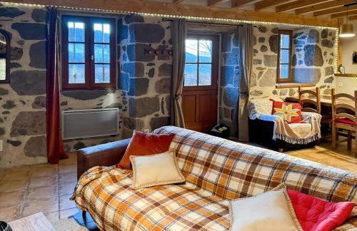 Le refuge de la vallée - 4 à 6 pers - proche de Salers - Foto 3