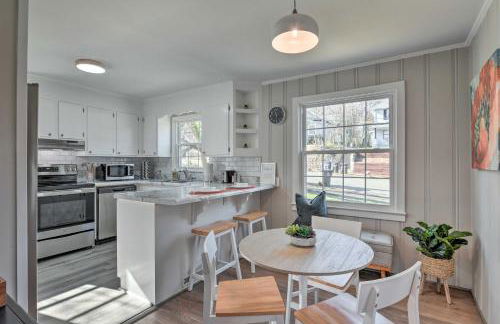 Mid-Century Modern Cottage in Ardmore Area! - Photo 2